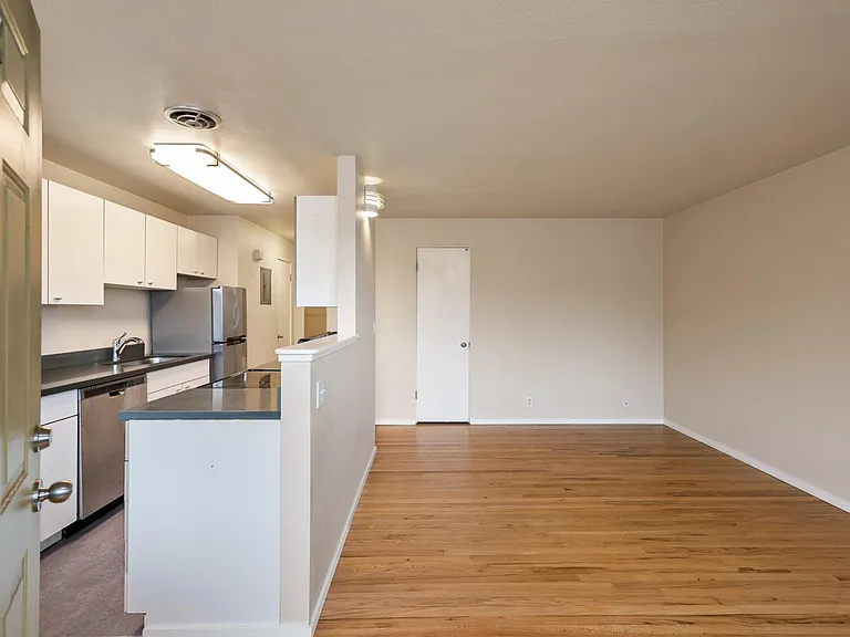 3411 14th Ave W #4 — Photo 4