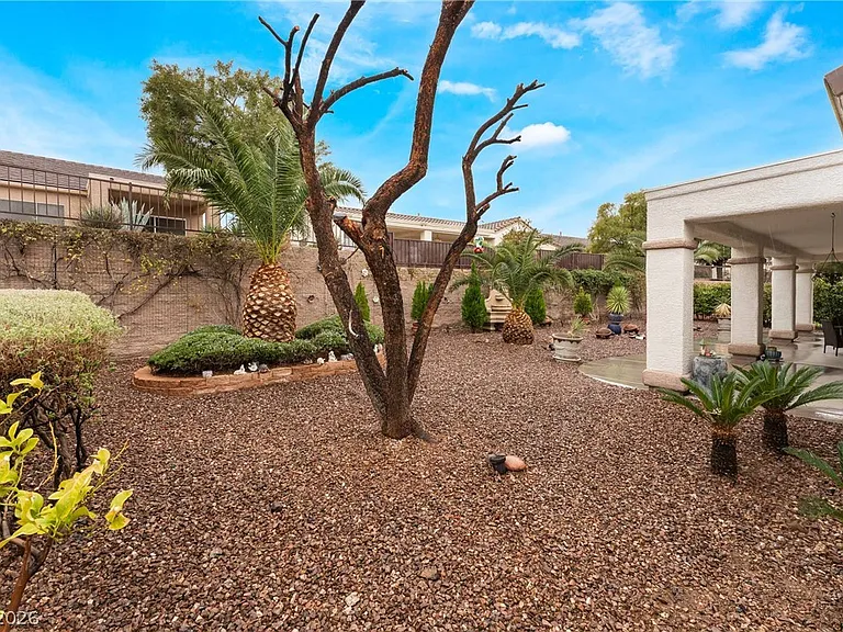 2565 Leighton Ave — Photo 33