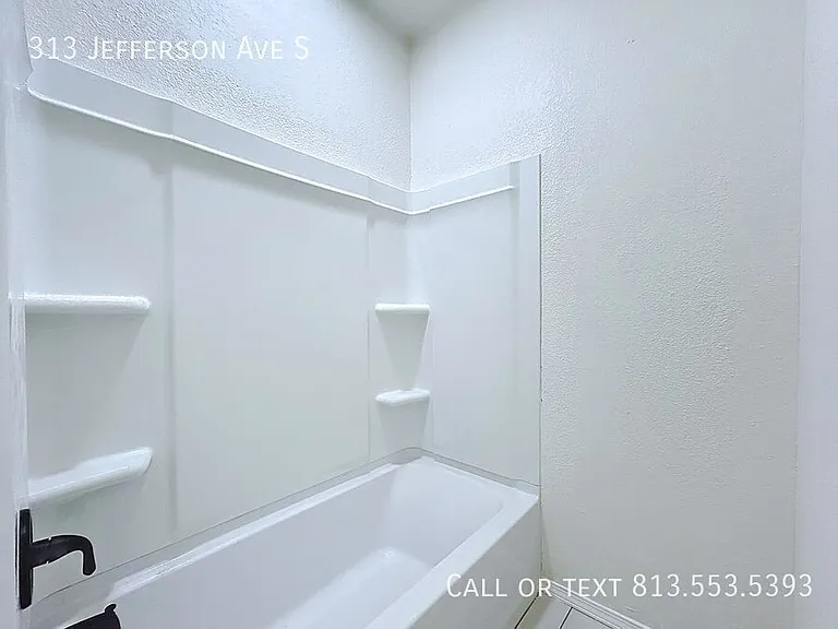 313 Jefferson Ave S — Photo 23