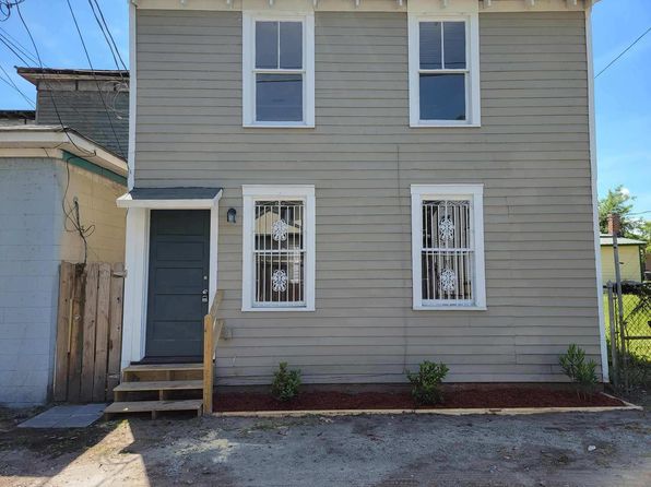 306 W Henry St