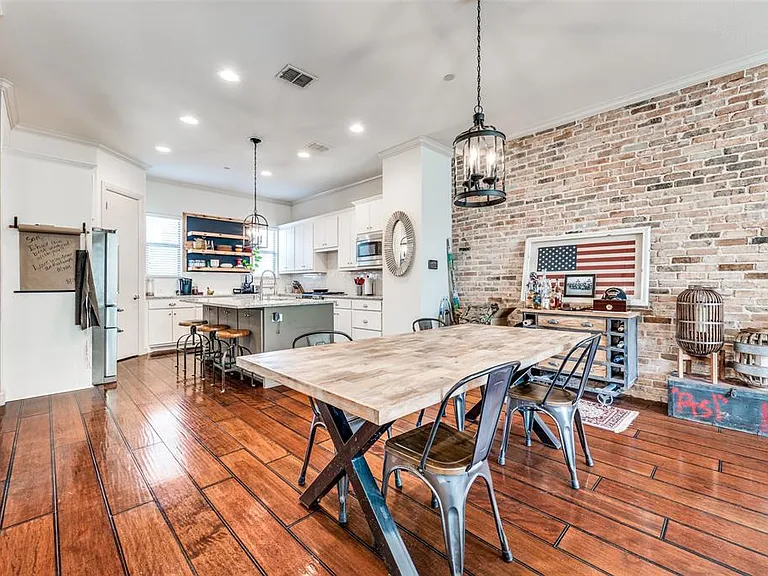 8261 Short St — Photo 11