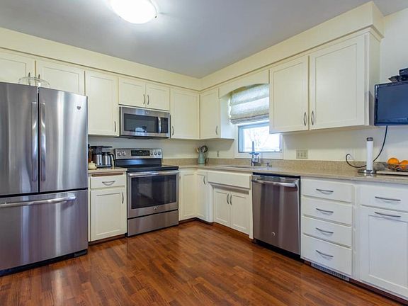 5th image of 2417 5th Ave NW