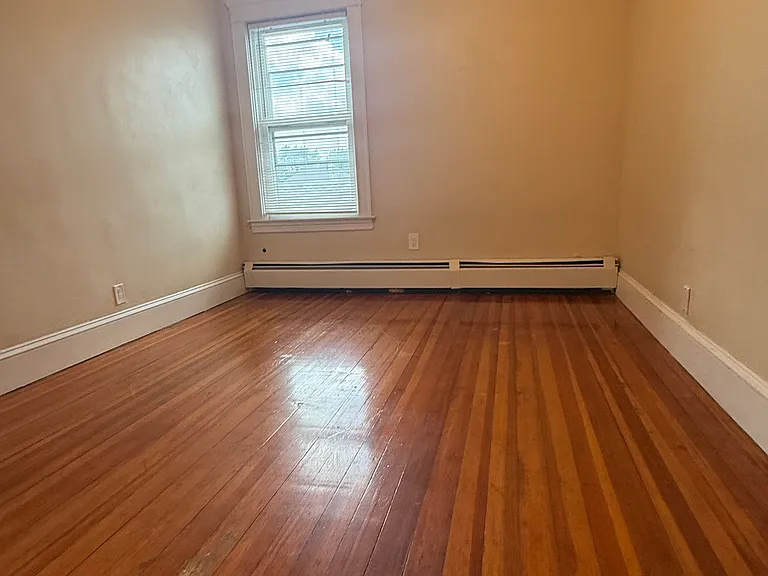 90 W Cole St #3 — Photo 9
