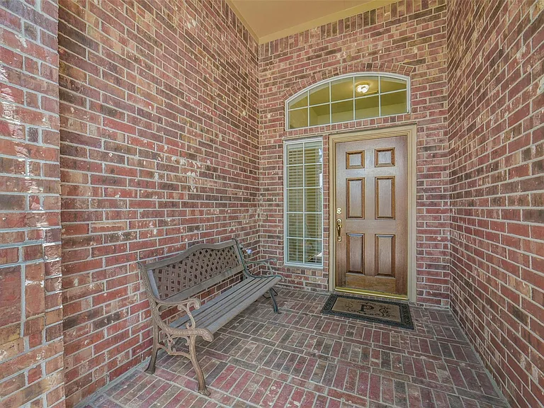 1414 Phoenician Dr — Photo 4