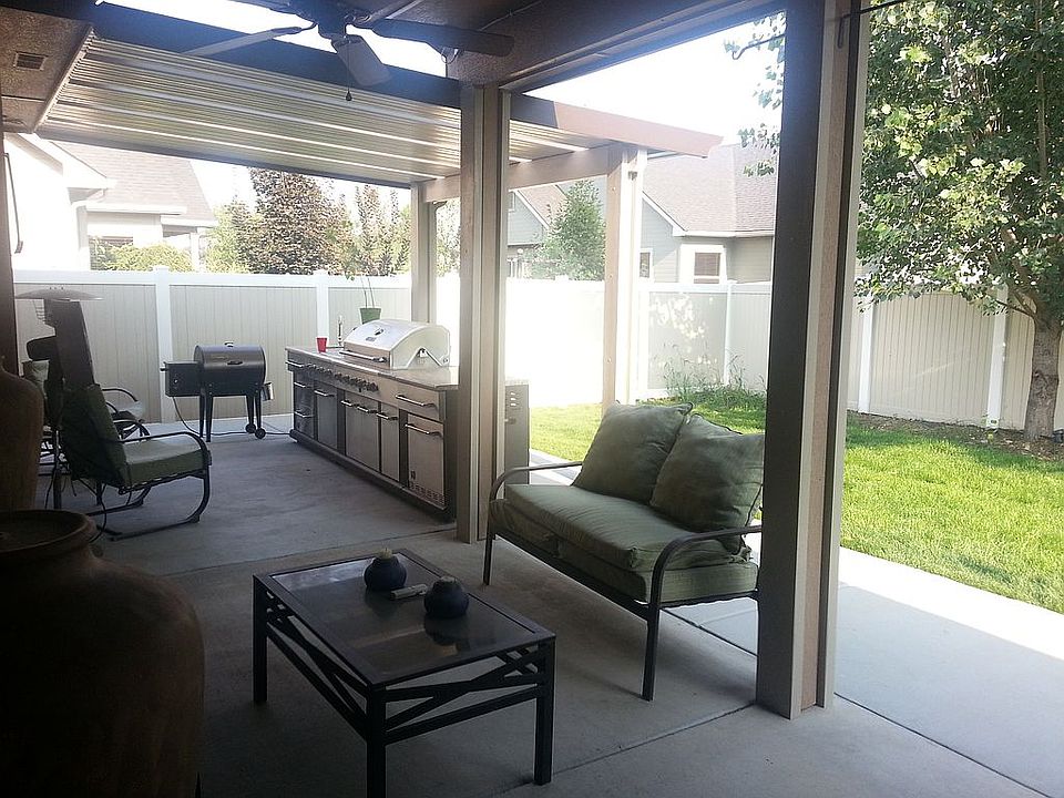 patio/outdoor kitchen