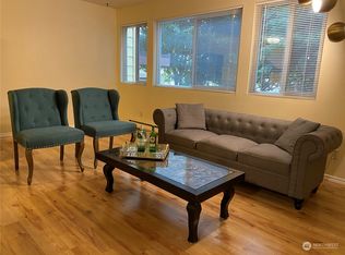 13433 Roosevelt Way N APT 103, Seattle, WA