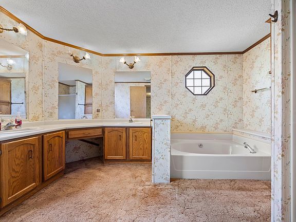 5th image of 346 Reinken Blvd