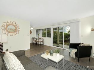 14110 SE 17th Pl APT D-2, Bellevue, WA 98007