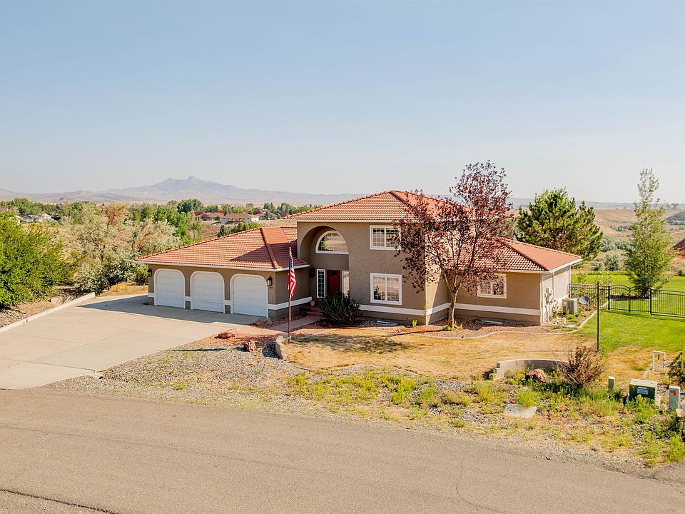1st image of 220 S Chugwater Dr