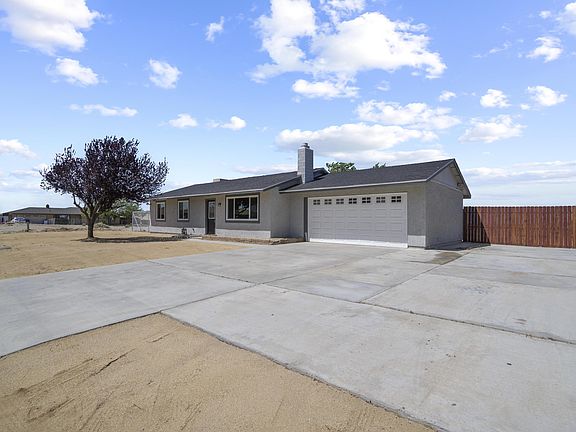 3rd image of 15115 Lanfair Ave