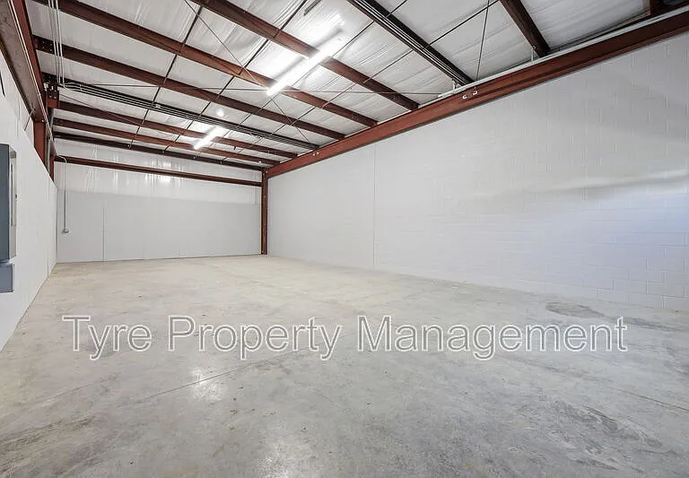 3945 Lee St #20 — Photo 7