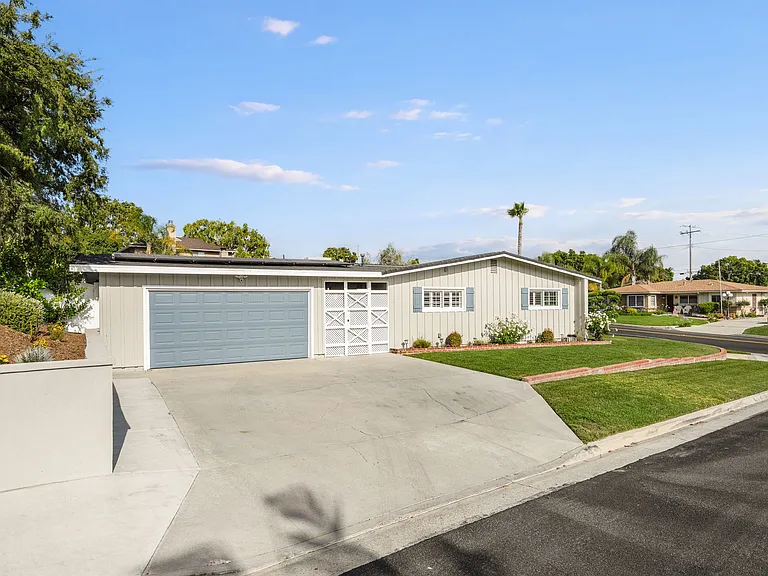 16229 Janine Dr — Photo 42