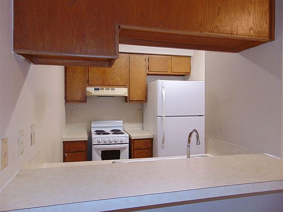 4th image of 1014 9th St #D