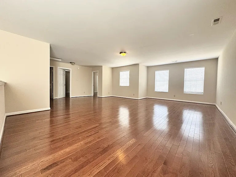 5544 Hammermill Dr — Photo 15