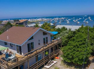14 Casino St, Ocean Beach, NY 11770