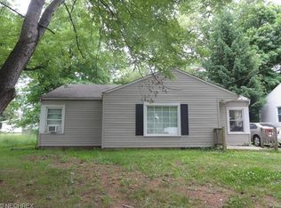 1351 Hardesty Blvd, Akron, OH 44320