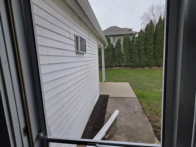 410 W Main St — Photo 4