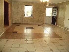 5th image of 421 E Oakdale St