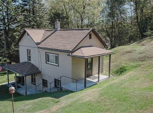 1326 Hessler St, Nanty Glo, PA 15943