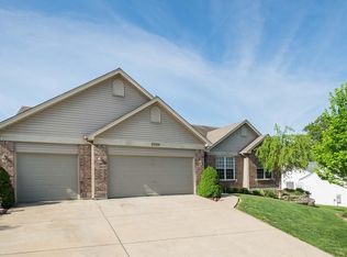 2520 Bear Creek Dr, Wentzville, MO 63385