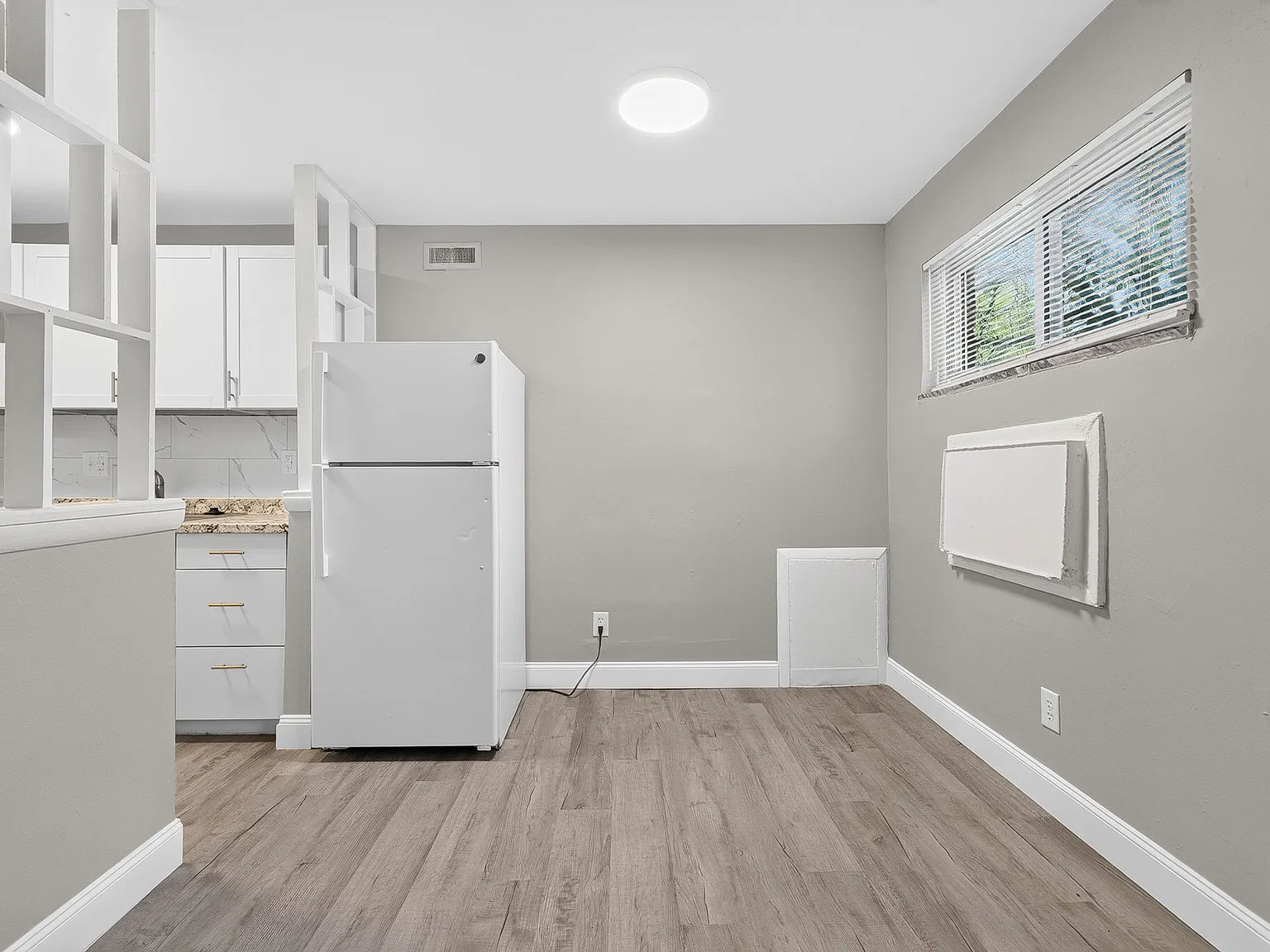 2 bed, 900 sqft, $1,100 — Photo 3