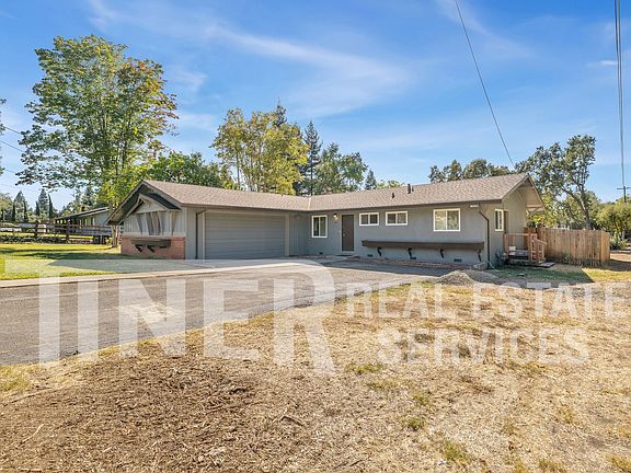 5th image of 3841 Marshall Ave