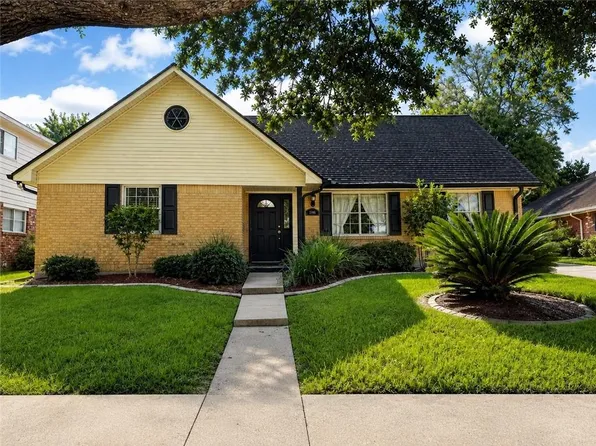 2146 Easter Ln, New Orleans, LA 70114