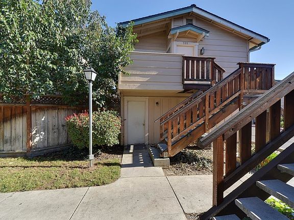 3rd image of 599 Groth Dr