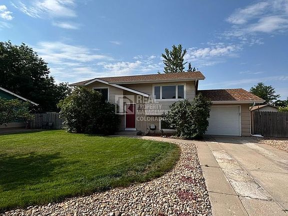 2nd image of 12 Aspen Ln