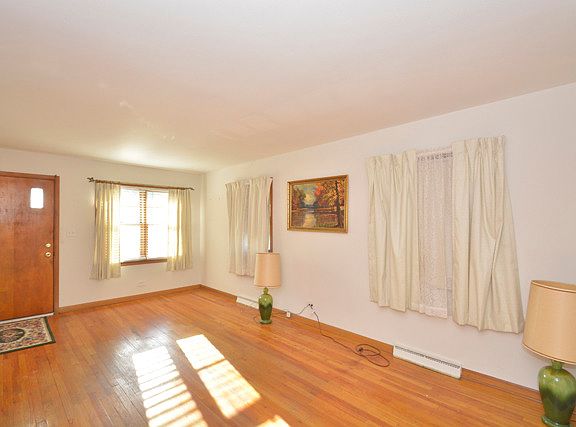 5th image of 1829 Western Ave