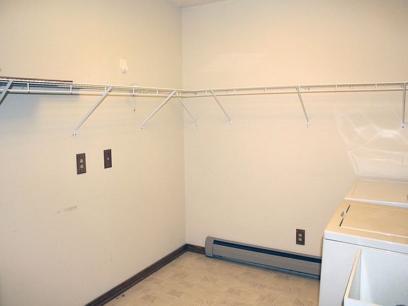 5th image of 1373 Martin Dr