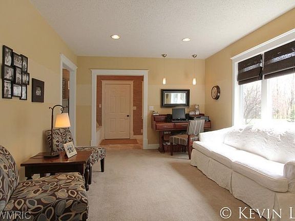 5th image of 5125 Pine Island Dr NE