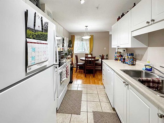 4th image of 5101 E 18th St #102B