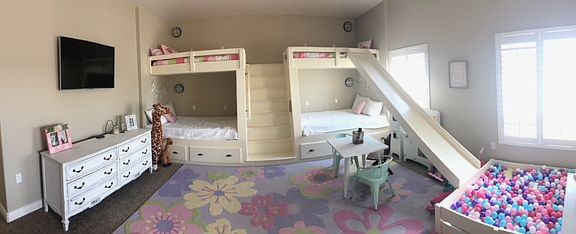 Dream room! twin over queen