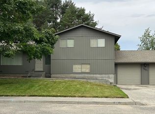 1881 Alder Ave, Richland, WA 99354