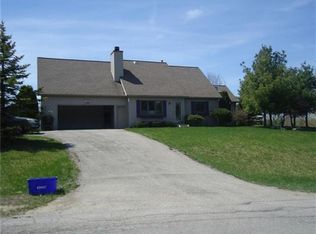 776 Glastonbury Cir, Traverse City, MI 49696