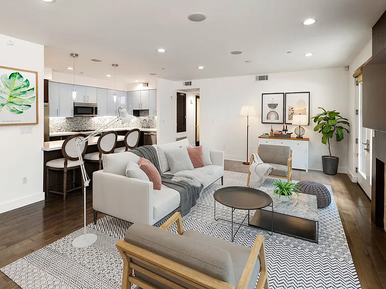 1304 Roxbury Dr #103 — Photo 4