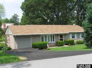 206 York Rd, Jacobus, PA 17407