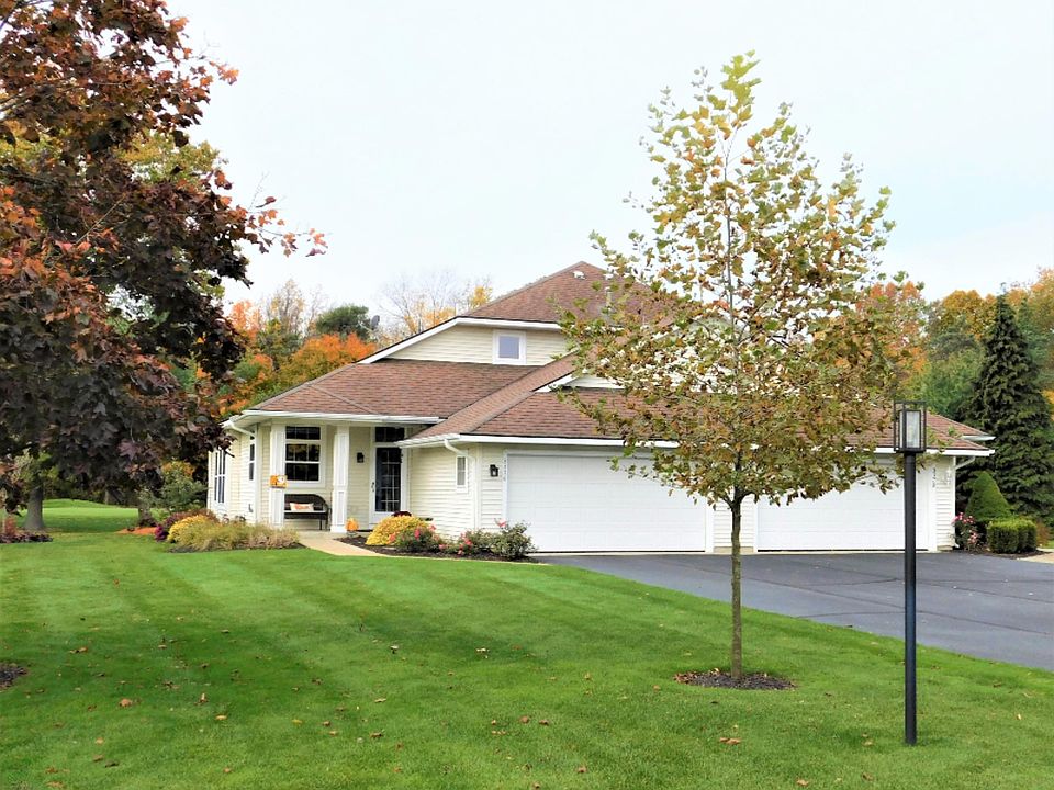 1st image of 3376 Clearbrook Grn Unit 12