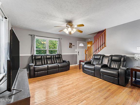 5th image of 6600 Bay Circle Dr