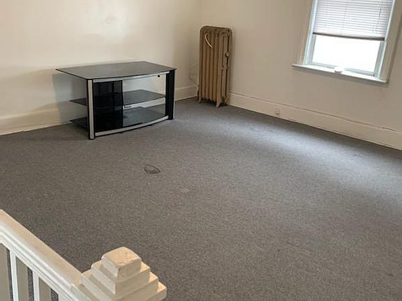 5th image of 5928 159th St Floor 2