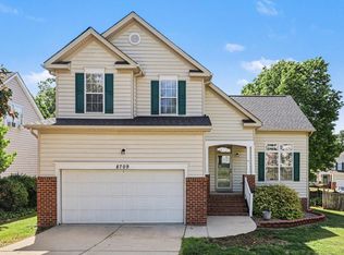 8709 Blakehurst Dr, Raleigh, NC 27617