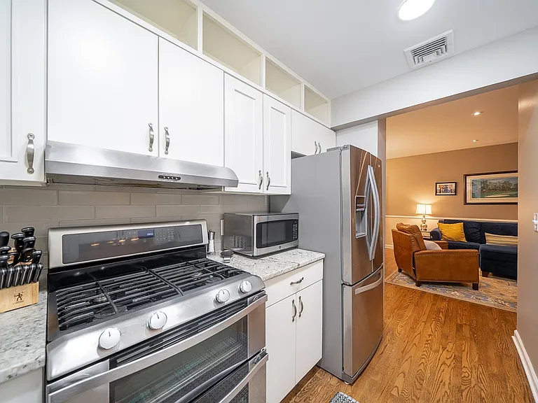 360 1st St #3 — Photo 8