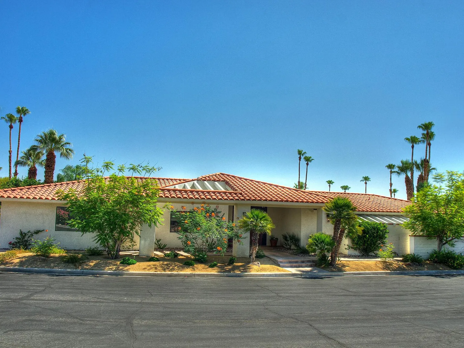 Alder Ln, Palm Desert — Photo 2