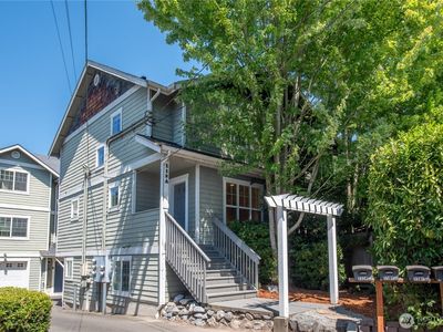 118 N 104th Street #A, Seattle, WA, 98133