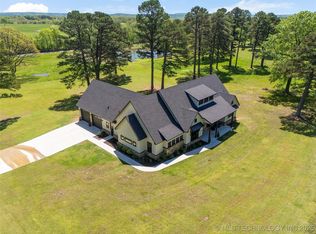 19555 S 550th Rd, Tahlequah, OK 74464