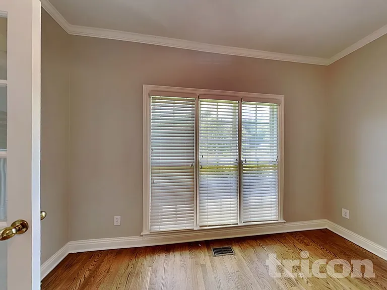 195 Forrest Lake Rd — Photo 2