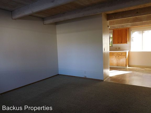 2nd image of 505 Dela Vina Ave APT 02
