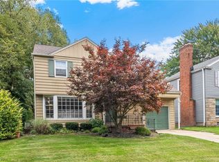 1411 Henning Dr, Lyndhurst, OH 44124