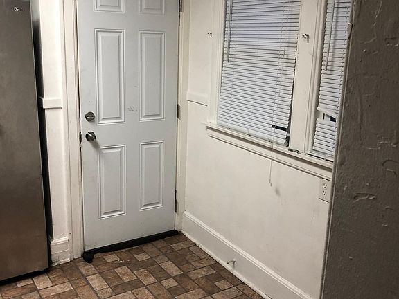 3rd image of 12161 Northlawn St